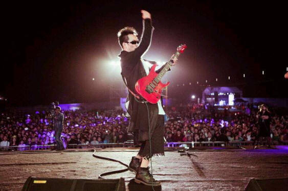 吉他老高新解 十月音乐会用叛逆诠释高雅