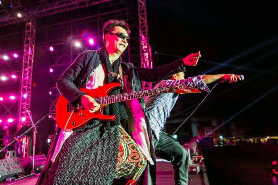 吉他老高新解 十月音乐会用叛逆诠释高雅