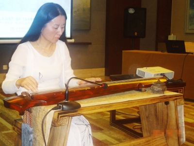 古琴演奏让外国人陶醉