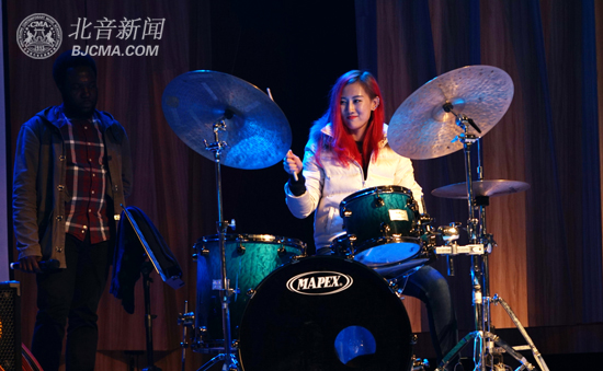 美国著名吉他手、鼓手做客北京现代音乐研修学院大师讲堂