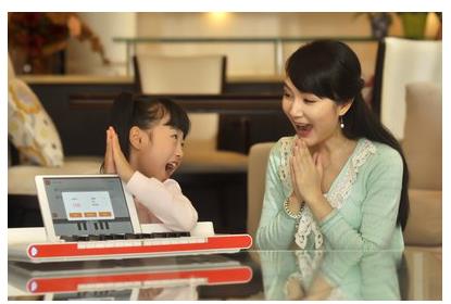 聚焦家庭智能互动娱乐 众玩发布音乐启蒙智能乐器“乐学琴”