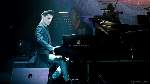 颜值与才华齐飞！12月福厦共享马克西姆钢琴盛典