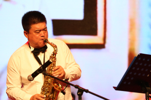 萨克斯原创音乐会举行（图）