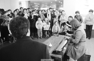 制作一床古琴需要历时八个月