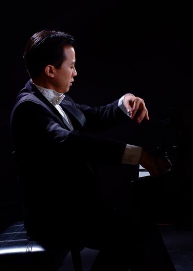 著名钢琴家唐哲公开课在京举行