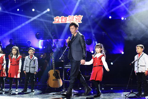 许志安吉他弹唱Beyond经典,再次唱哭林忆莲