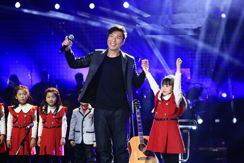 许志安吉他弹唱Beyond经典,再次唱哭林忆莲