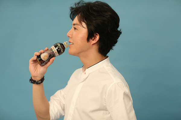 钢琴配咖啡演绎高贵优雅 李云迪代言乔雅咖啡