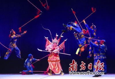 粤剧《鸳鸯剑》。