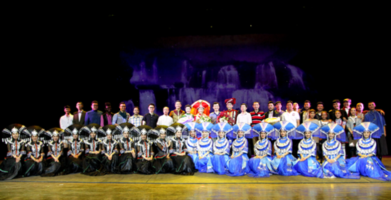 王丽达汤子星联袂音乐剧 《山歌好比春江水》