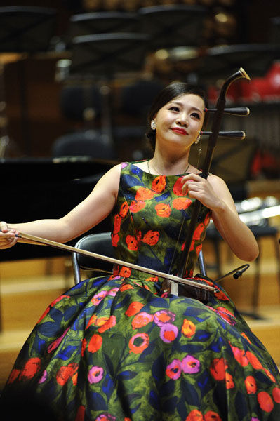 韩石二胡独奏音乐会在北京音乐厅举行