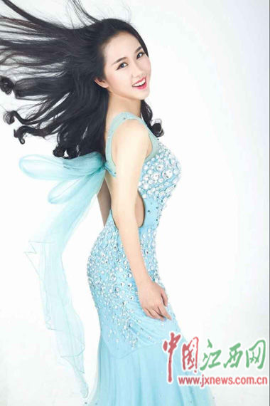 2011年以广西声乐专业第一的成绩考入江西师范大学音乐学院