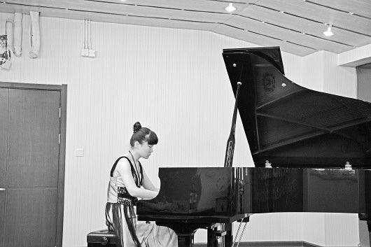 200余名选手炫琴技