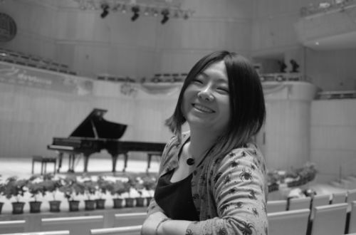 青年钢琴家于美娜出版中国双钢琴作品精选专辑