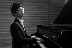 元杰让钢琴走入新疆寻常百姓家