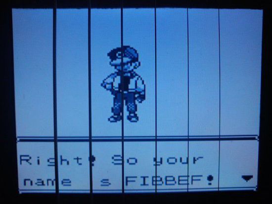 外国牛人打造超大号GAMEBOY造型电子吉他(图)