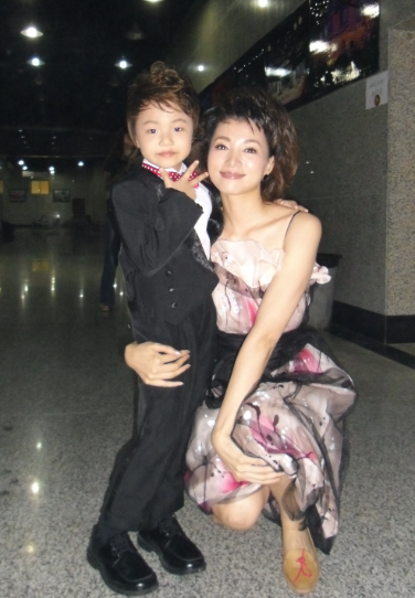 “这小孩火了”游松泽台湾钢琴神童音乐会2016中国巡演