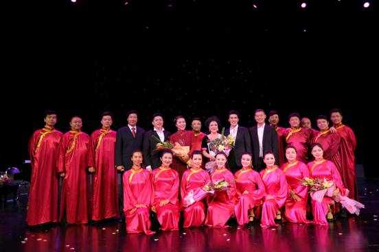 周楠助阵万山红音乐会 音乐演绎名著魅力