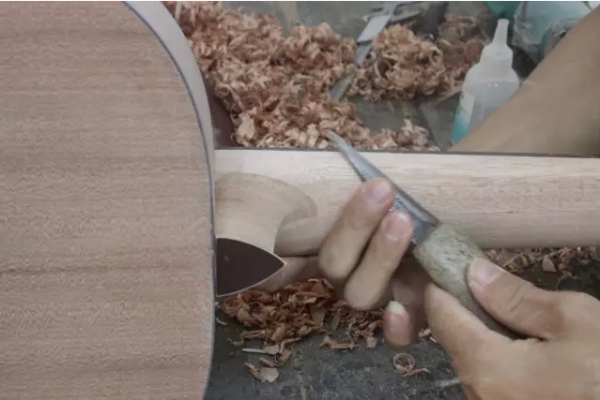 威尼斯乐器：用情做把好吉他 用心做个好企业2