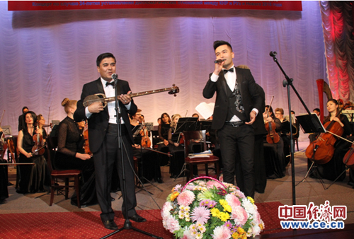 中国驻乌兹别克斯坦使馆举行中乌建交24周年音乐会