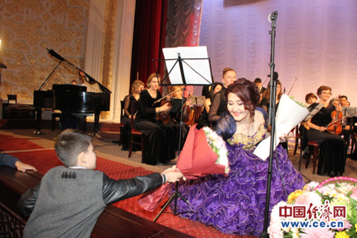 中国驻乌兹别克斯坦使馆举行中乌建交24周年音乐会