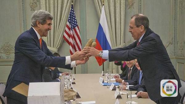 携吉他盒赴俄 克里要送礼？