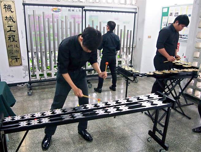 打击乐器竟能敲和弦！屏科大创造新乐器