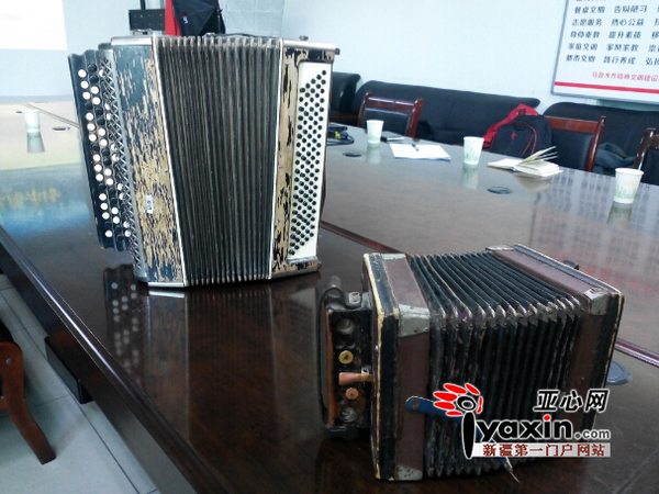 全媒体|史上最全新疆民族特色乐器大聚会 百岁古乐器首亮相可别错过