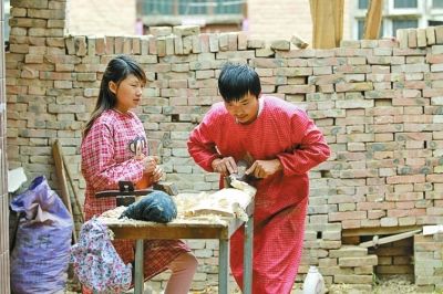 河南兰考“乐器村”：这里的泡桐会呼吸