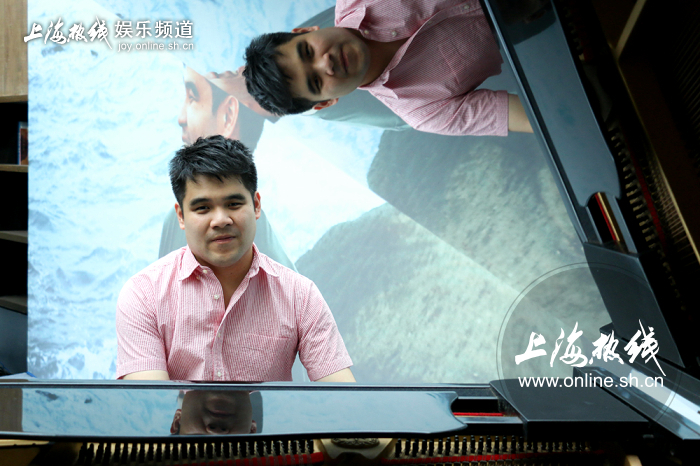 能量：台湾盲人钢琴家黄裕翔现身沪上 演奏精湛琴艺