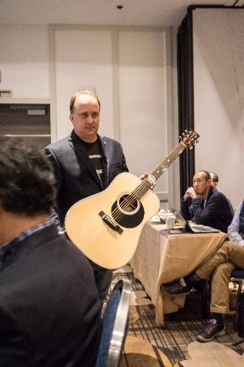 世界吉他大牌Martin2017年新品亮相