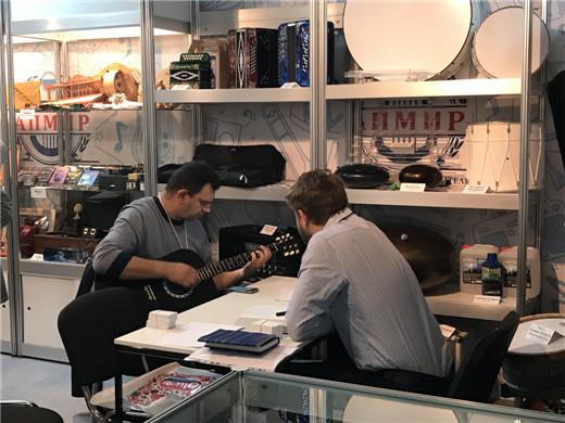 中国乐器协会王松美副理事长率团出访俄罗斯和爱沙尼亚