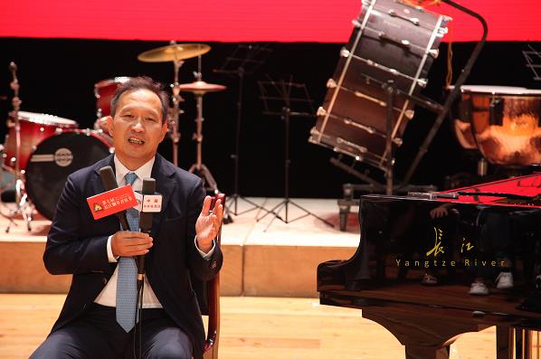 长江钢琴诠释“中国乐器制造”