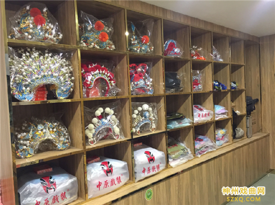 以戏装为桥梁，梨园行中吐芬芳——中原戏装品牌升级