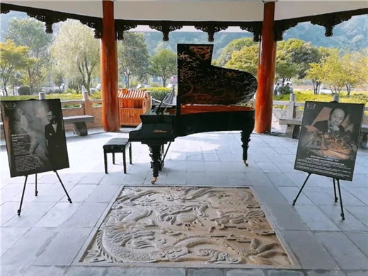 165周年 博兰斯勒黄金音色奏响世界第一场悬崖音乐会及百人世纪钢琴交响乐盛会！黄龙音乐季正式拉开帷幕！