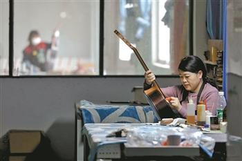 大山里的吉他神曲