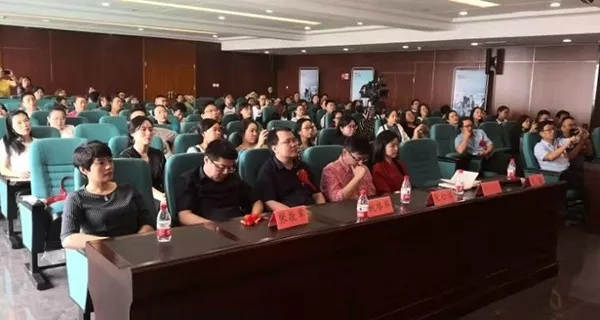 中央音乐学院海伦智能钢琴教室课程首发仪式成功举办