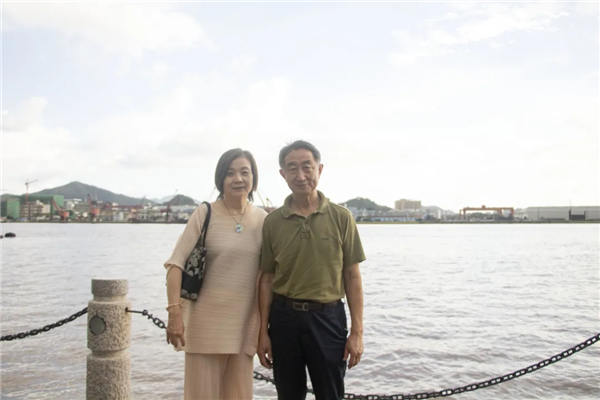 “国际提琴制作大师”郑荃回宁波开启音乐寻根之旅