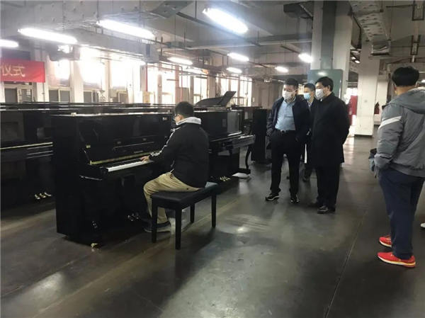 心系西藏献爱心 津昌团结一家亲 —— 45架英昌钢琴支援西藏