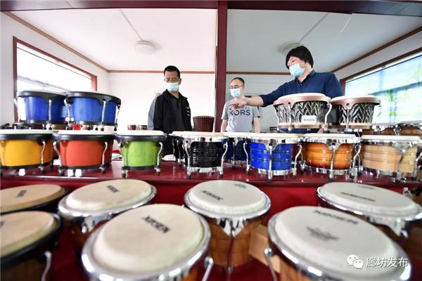 文安：乐器产业奏响转型“交响曲”