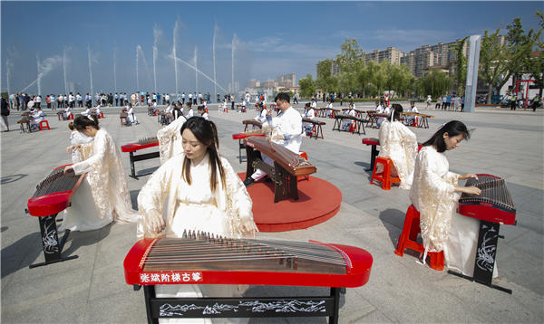 奏响国际“6·21” 喜迎党的二十大——2022“中国6·21国际乐器演奏日”黄桥主会场活动盛装启幕