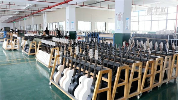 贵州正安：东西部协作助吉他产业走向世界