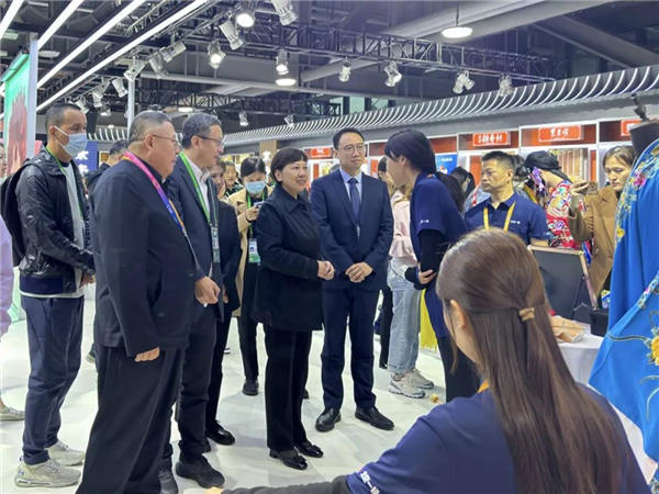 星海集团燕京八绝古乐器乐亮相第六届中国国际进口博览会