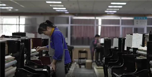 湖州洛舍：小镇农民造琴记