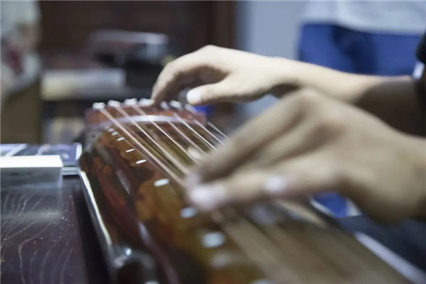 名家汇聚，斫琴大赛进入倒计时