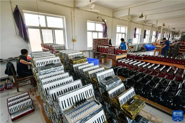 走向海外的小镇制作——探访津郊手风琴行业“中华老字号”
