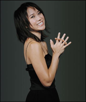 据bbc中文网消息,一位年轻的中国女钢琴家王羽佳在伦敦举行的一个古典