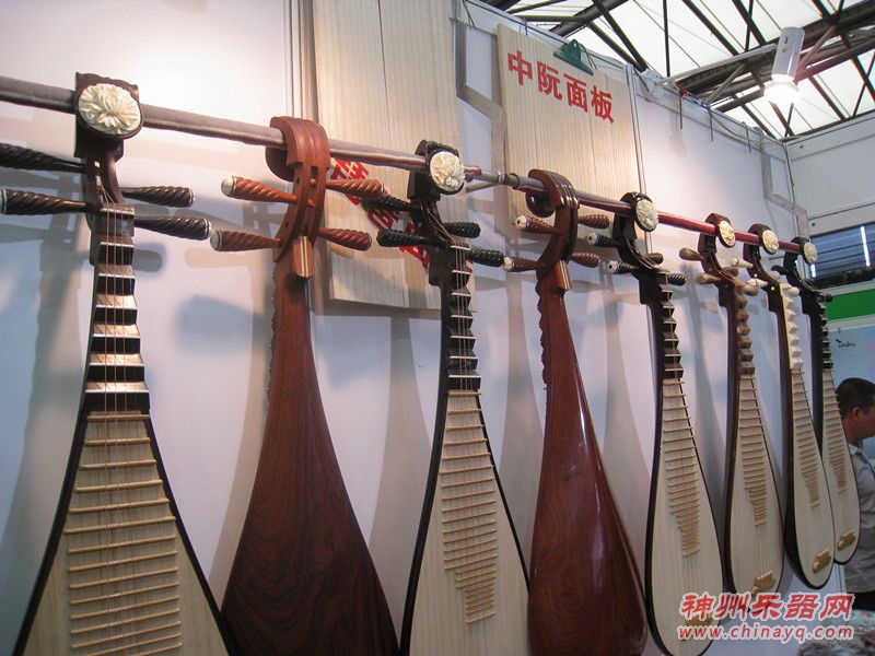 兰考县鸿韵乐器厂亮相上海乐器展