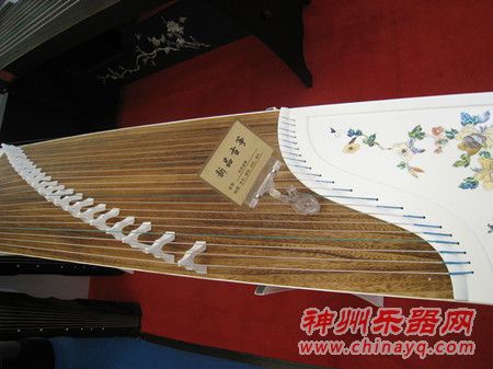 扬州市思美民族乐器厂亮相上海乐器展