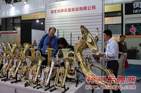 河北华声乐器亮相上海乐器展